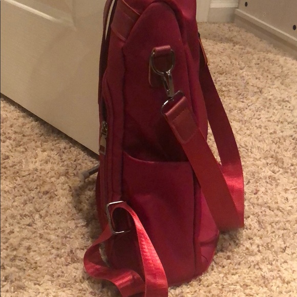 Backpack 🎒 - Picture 2 of 5